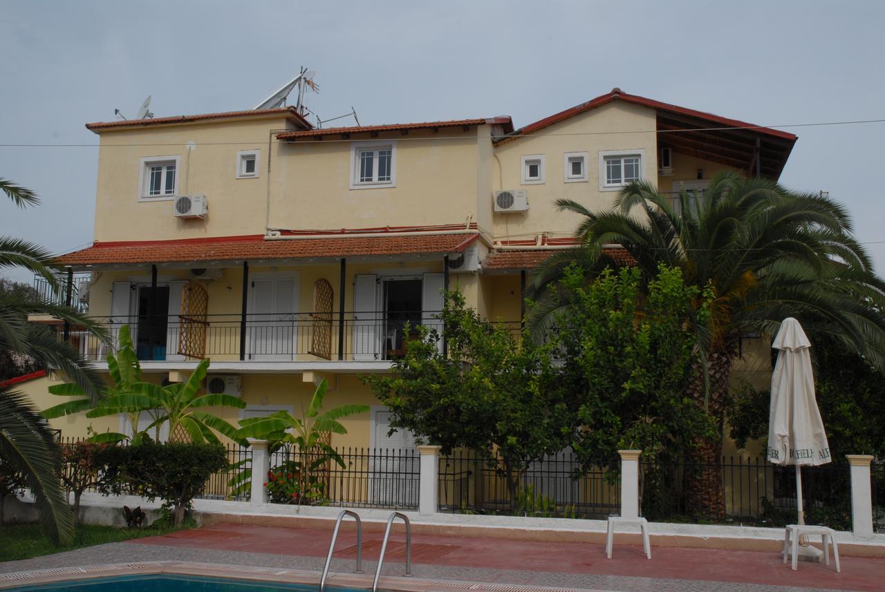 Apollo Hotel Kavos Bagian luar foto