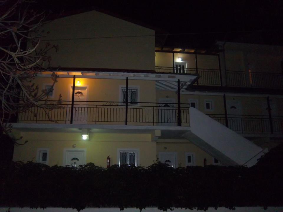 Apollo Hotel Kavos Bagian luar foto
