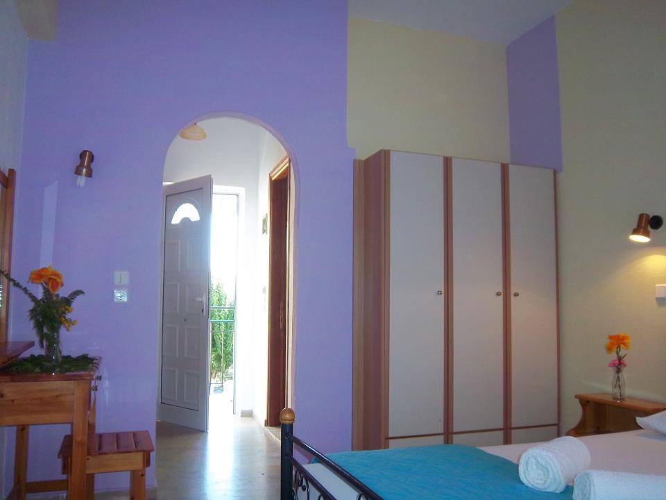 Apollo Hotel Kavos Bagian luar foto