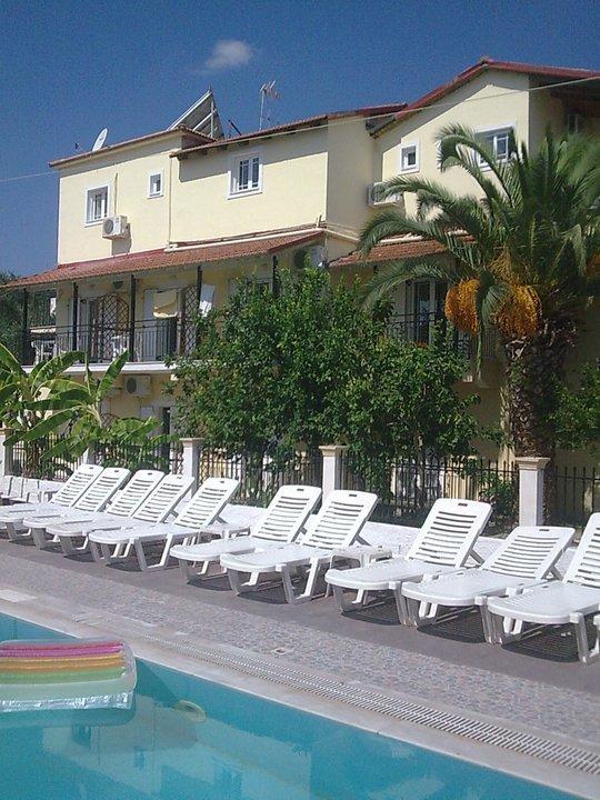 Apollo Hotel Kavos Bagian luar foto