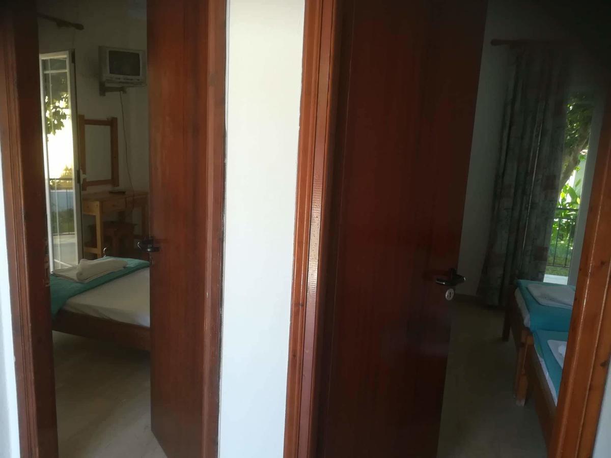 Apollo Hotel Kavos Bagian luar foto