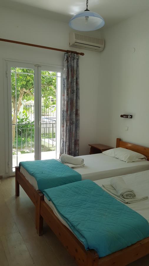 Apollo Hotel Kavos Bagian luar foto