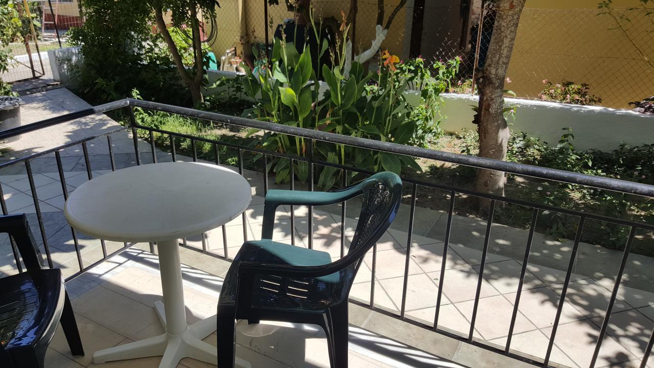 Apollo Hotel Kavos Bagian luar foto