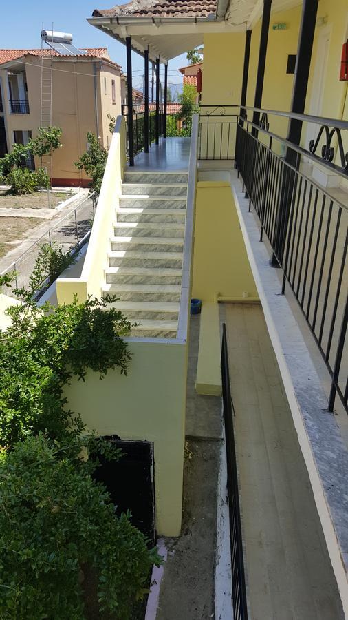 Apollo Hotel Kavos Bagian luar foto