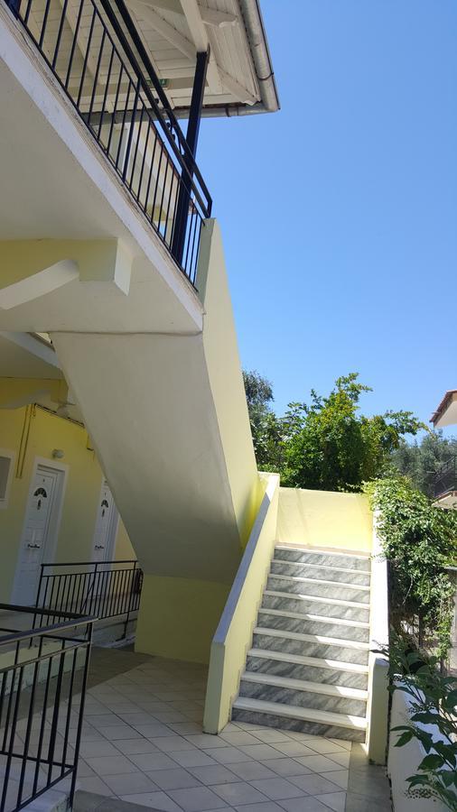 Apollo Hotel Kavos Bagian luar foto
