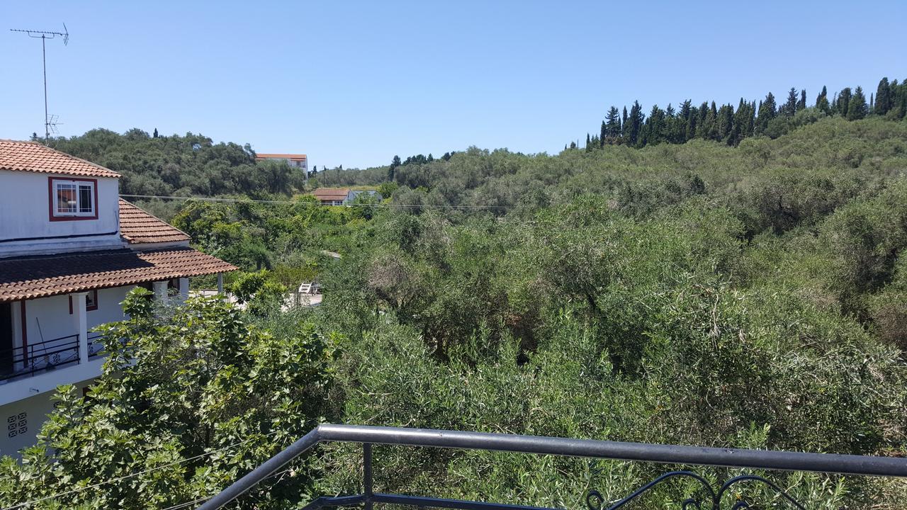 Apollo Hotel Kavos Bagian luar foto