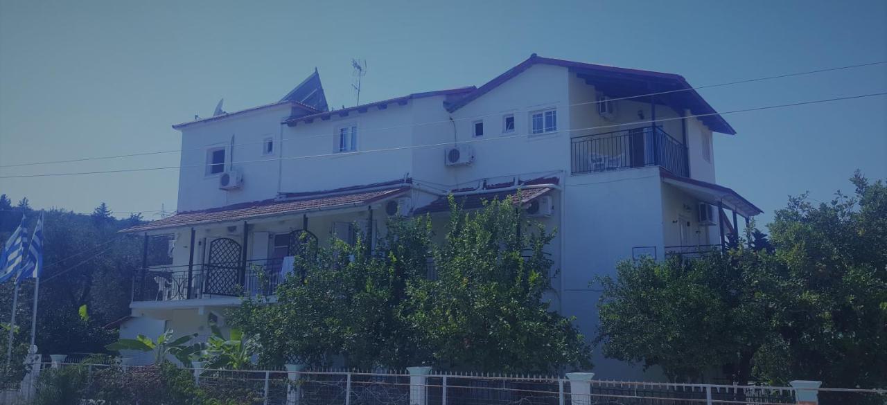 Apollo Hotel Kavos Bagian luar foto