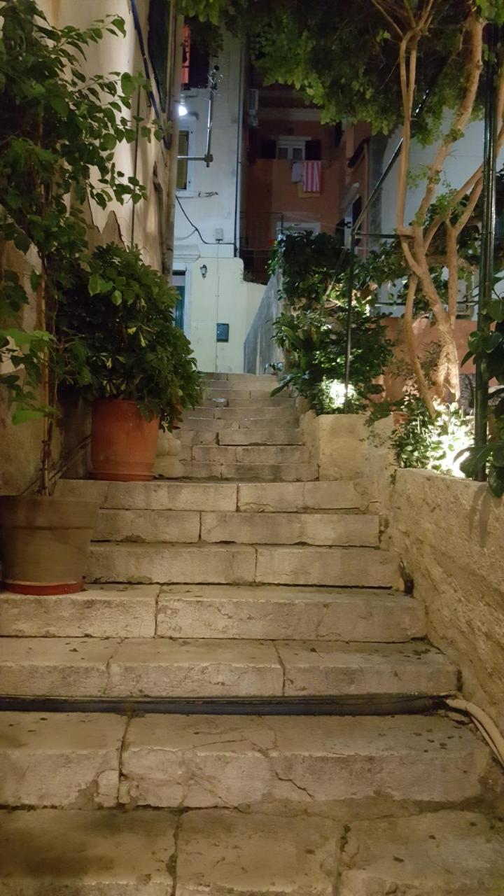 Apollo Hotel Kavos Bagian luar foto