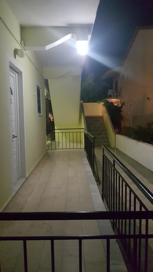 Apollo Hotel Kavos Bagian luar foto